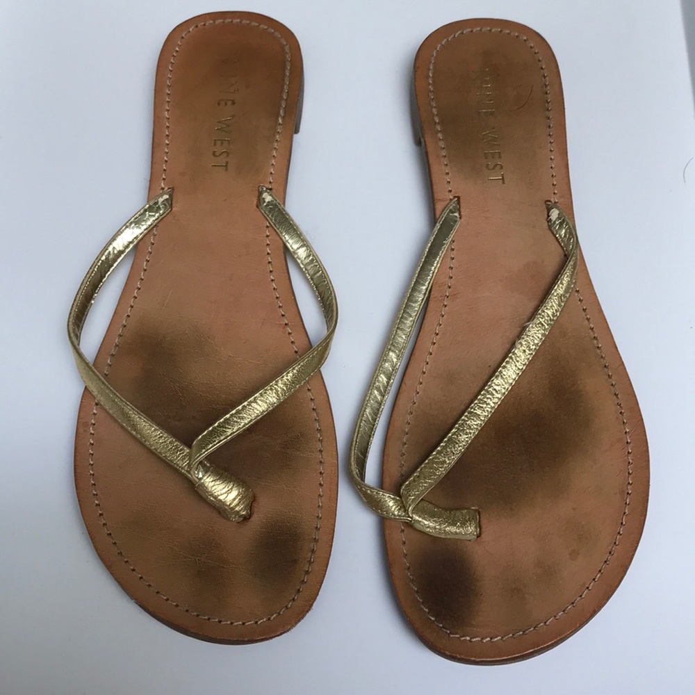 Nine West gold strap flip flops (8)